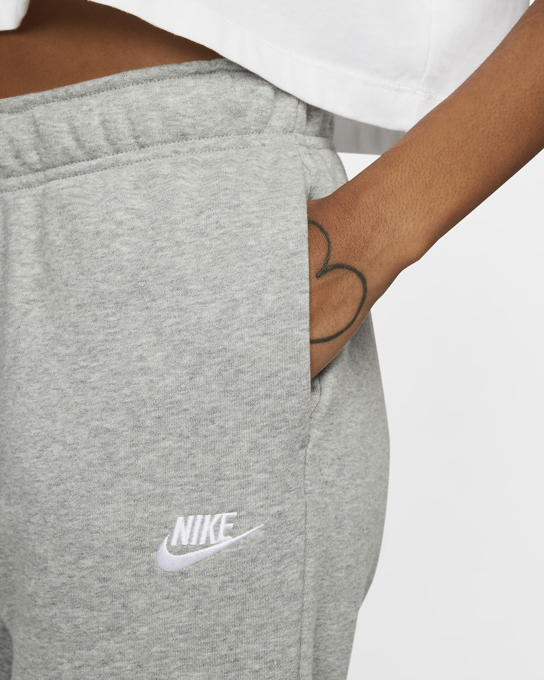 Nike Sportswear Club Fleece Pantaloni jogger a vita media – Donna